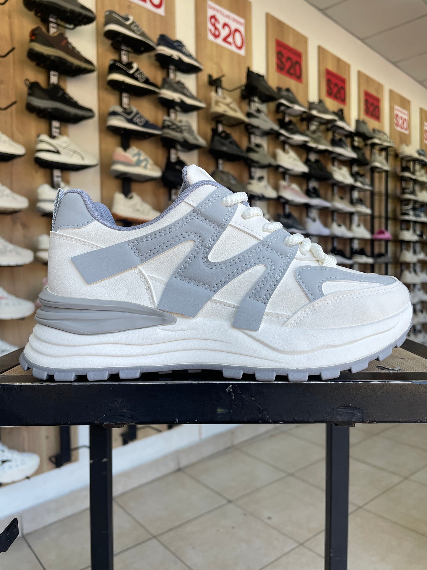 ZAPATILLA MH GRIS