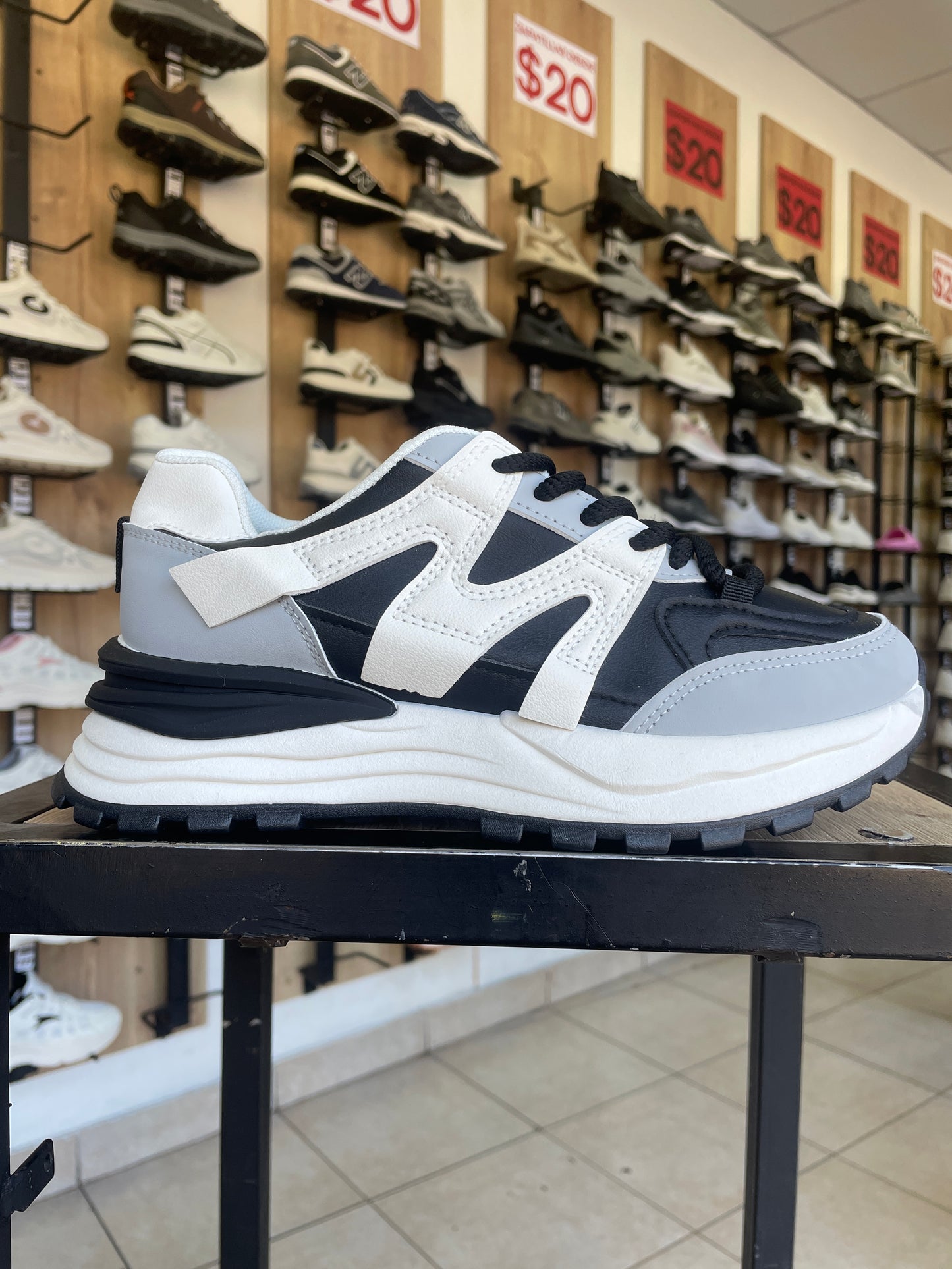 ZAPATILLA MH NEGRO
