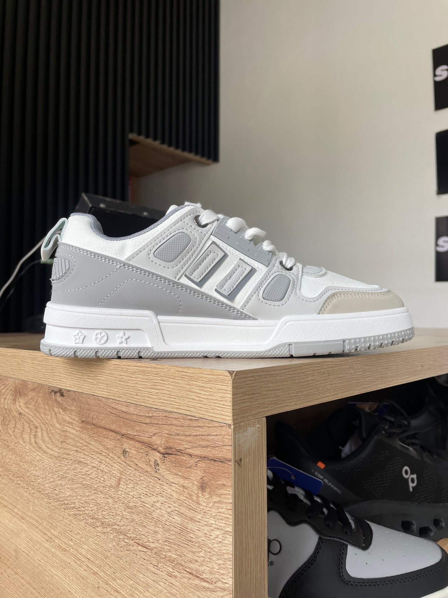 SNEAKER HR GRIS